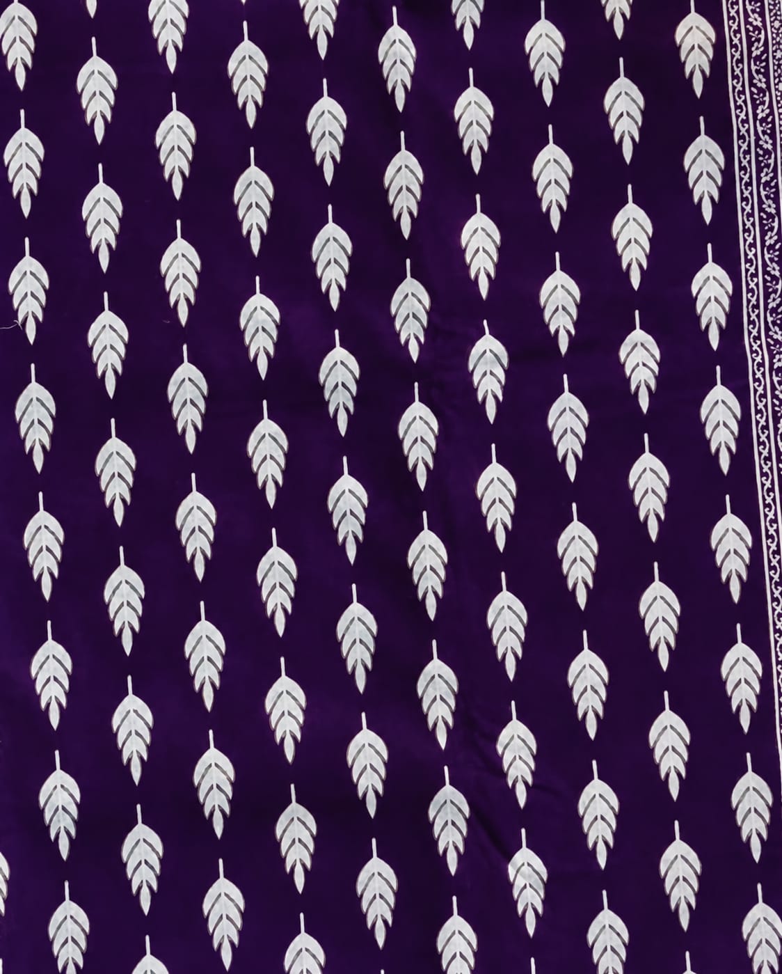 Purple Printed Lawn 2-Piece Unstitched Salwar Kameez – White Leaf Print